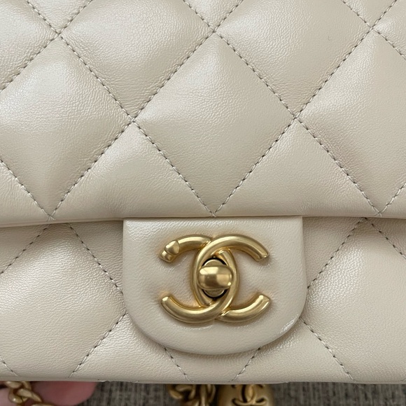 Chanel sweetheart flap bag - Picture 6 of 8